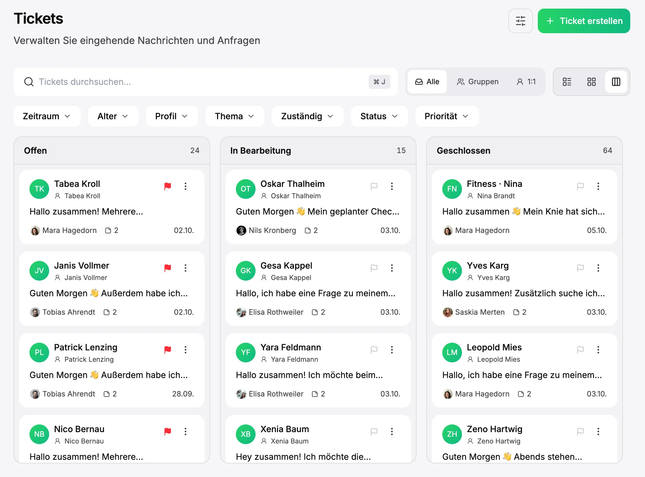 Ticket-Board im Kanban: Tickets als Karten in den Spalten Offen, In Bearbeitung und Geschlossen, mit Kontakt, Nachricht, Zuständigkeit und Priorität